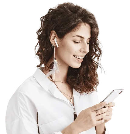 Mulher estudando para concursos com o Gran Questões.